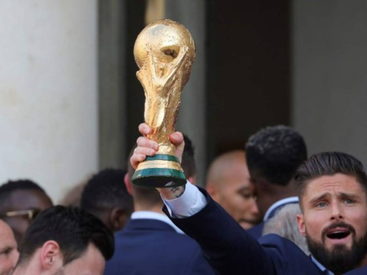 Blatter habla de decisión ‘política’ en atribución de Mundiales 2018 y 2022