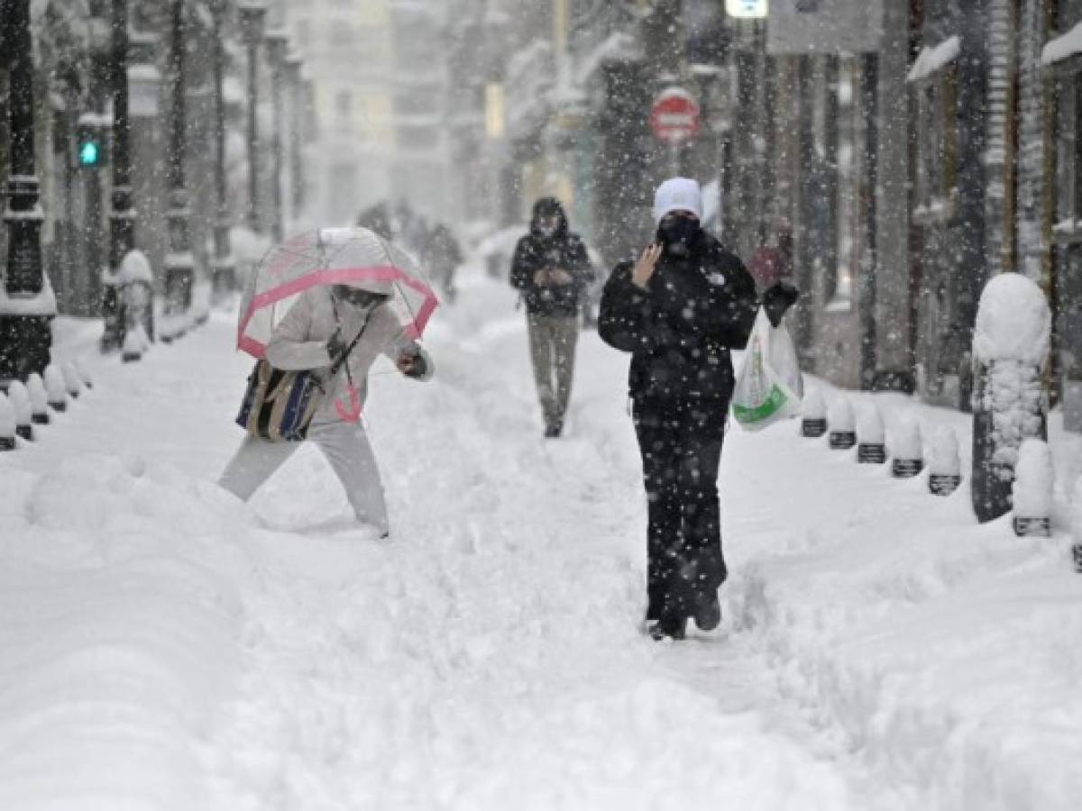 Tormenta de nieve siembra el caos en España