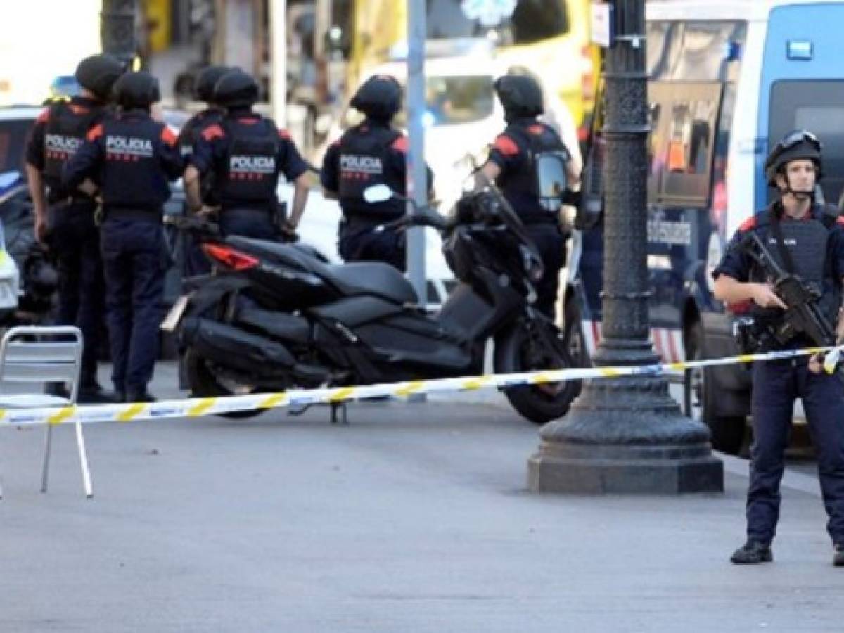 Al menos 13 muertos en 'ataque terrorista' en Barcelona