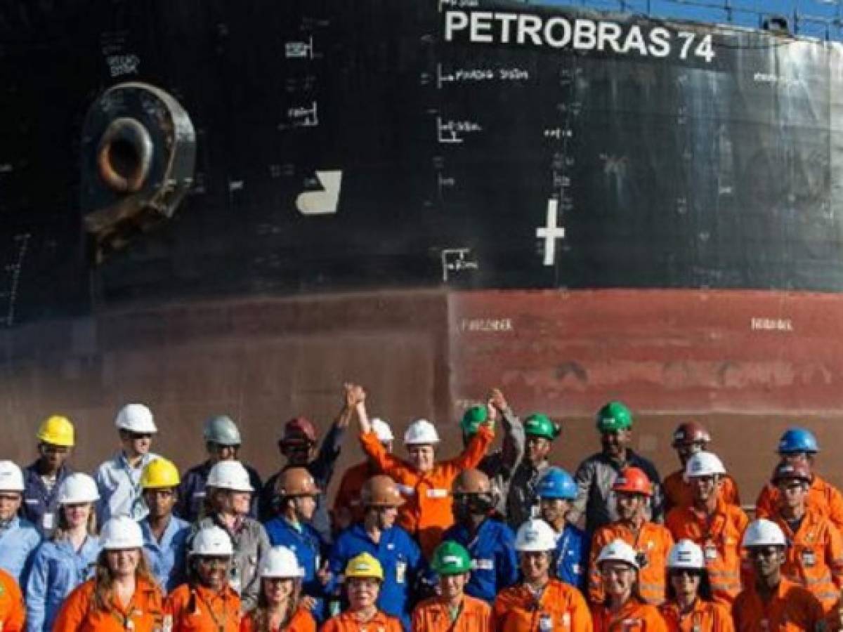 Presidenta de Petrobras no renunciará pese a escándalo