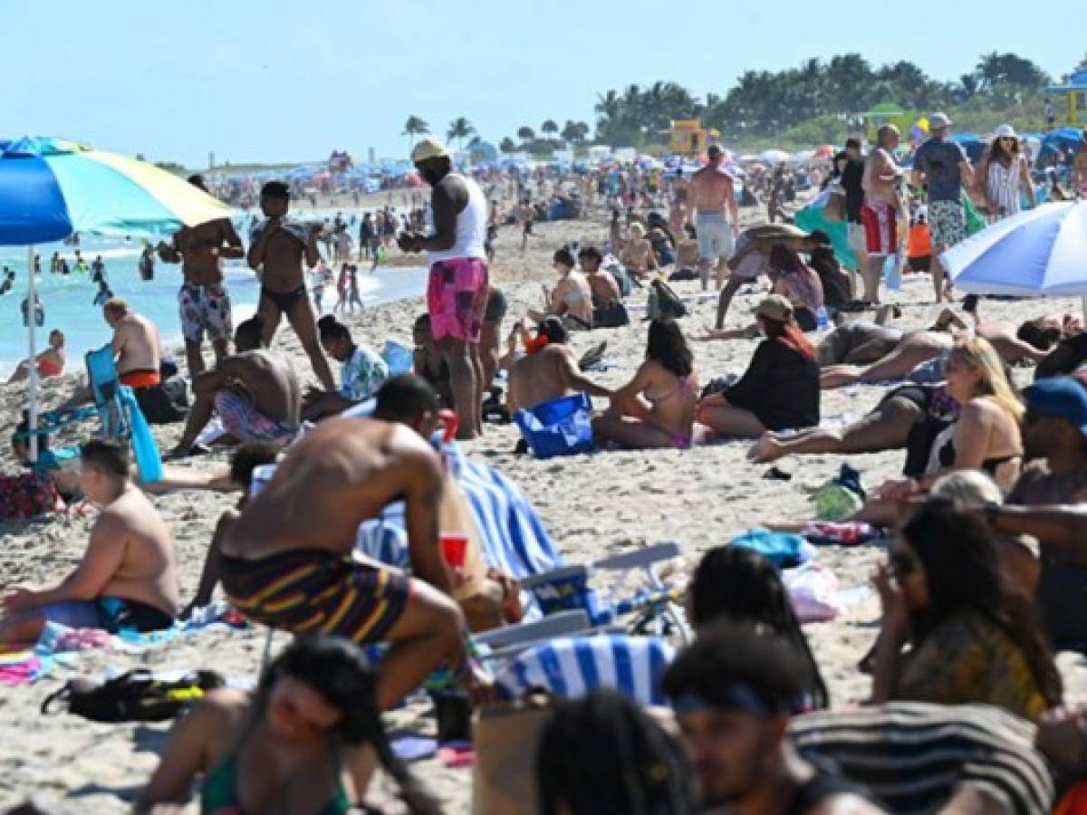 Miami Beach impone toque de queda por llegada de turistas