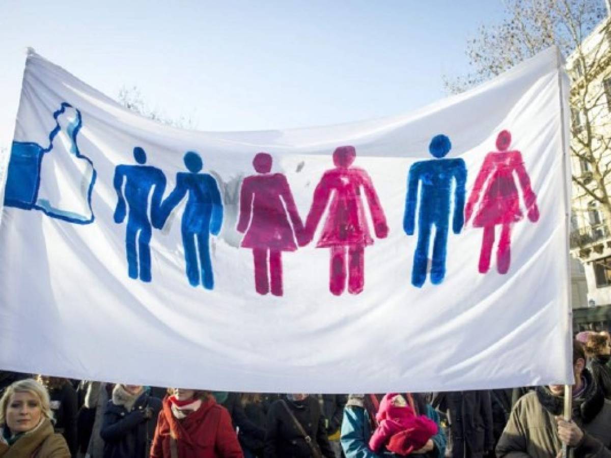Costa Rica incluye a parejas homosexuales en Seguro Social