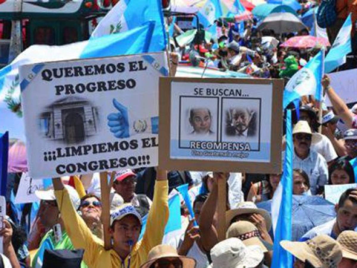 Ombudsman deplora infiltración en protesta contra presidente de Guatemala