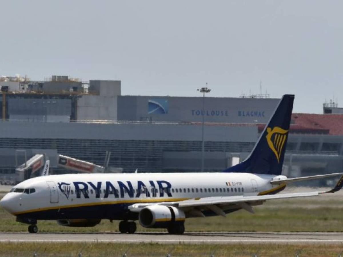 Huelga fuerza a Ryanair a cancelar 600 vuelos y afecta a 100.000 pasajeros