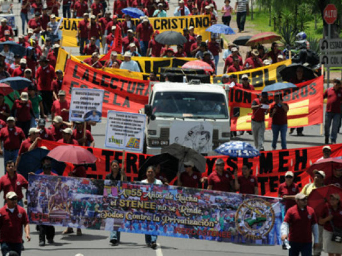 Honduras: empleados protestan contra empresa de energía eléctrica