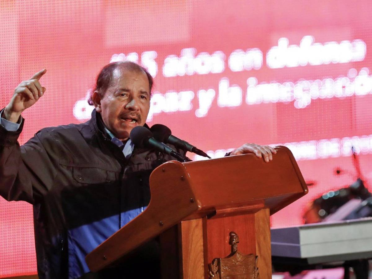 Disuelven en Nicaragua Centro de Escritores que fundó el poeta Cardenal