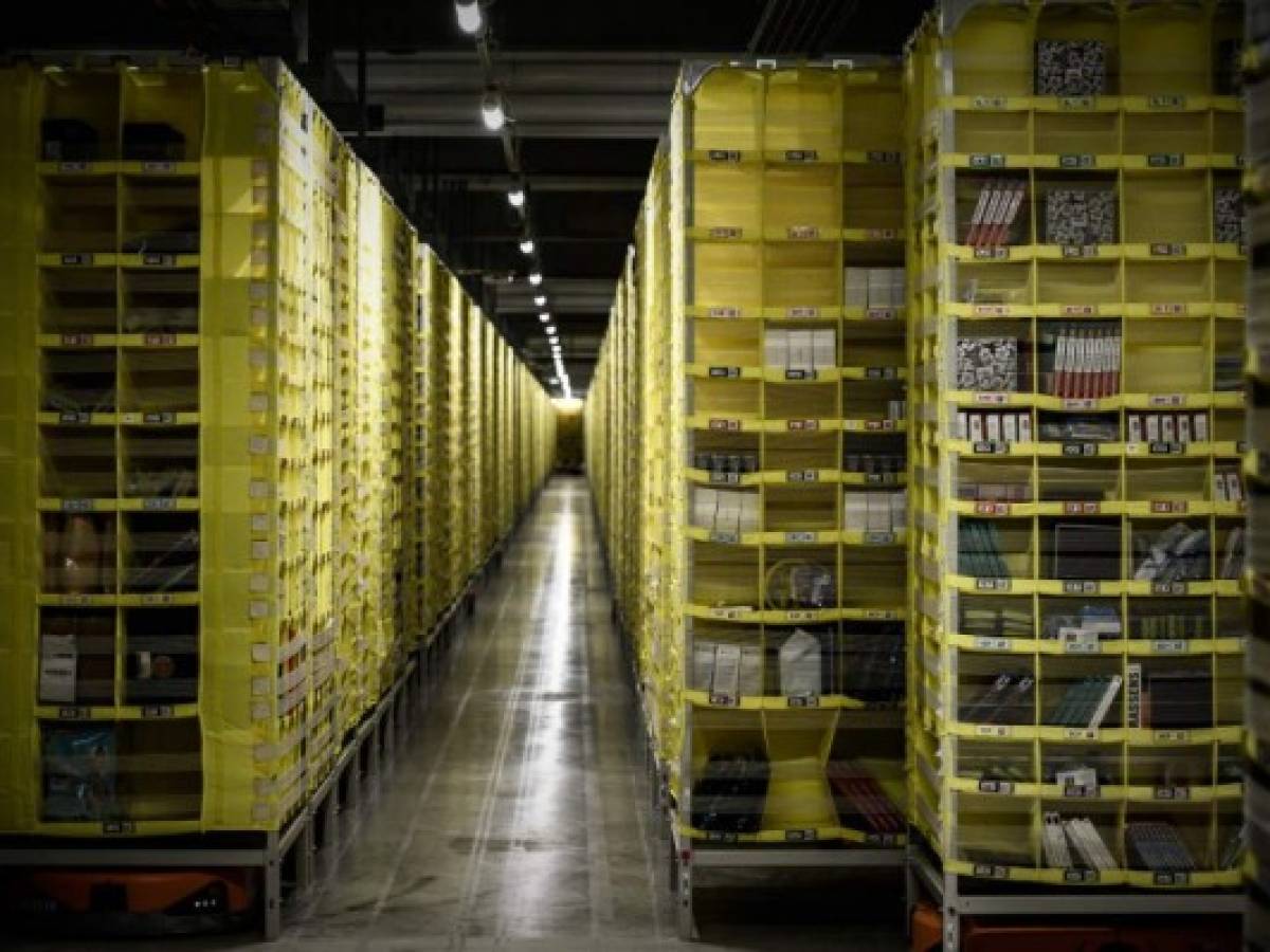 Amazon amenaza con suspender actividad en centros de distribución en Francia
