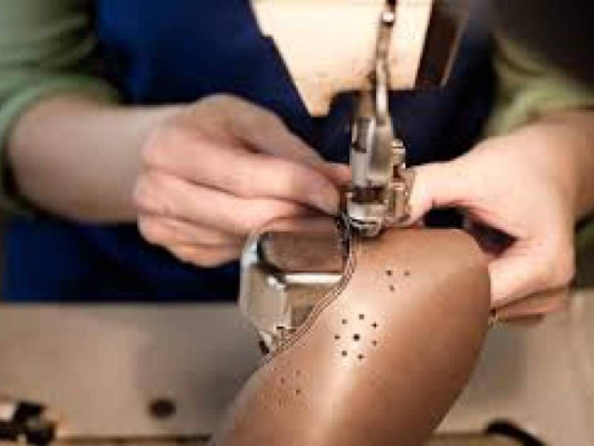 LVMH se compromete a desarrollar artesanos de lujo en Italia