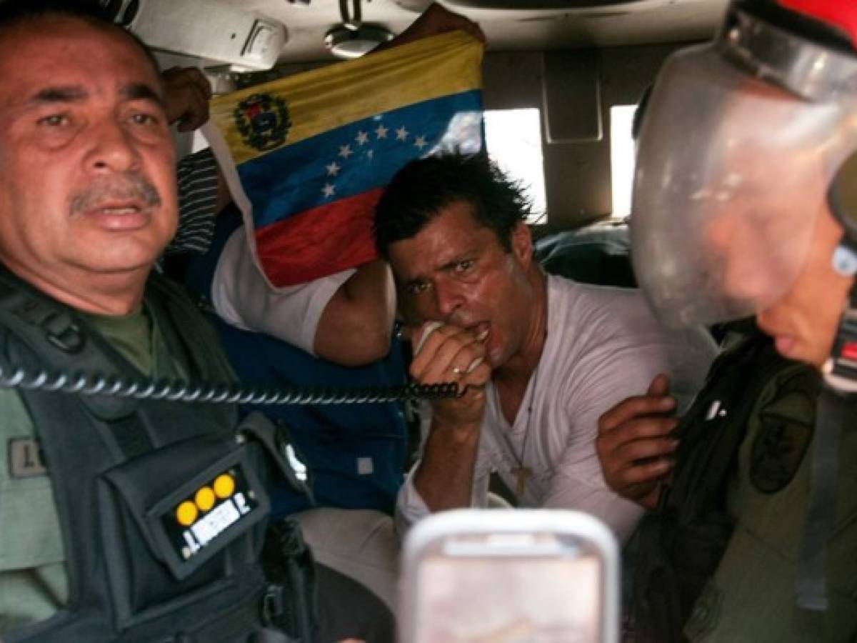 Leopoldo López levanta huelga de hambre