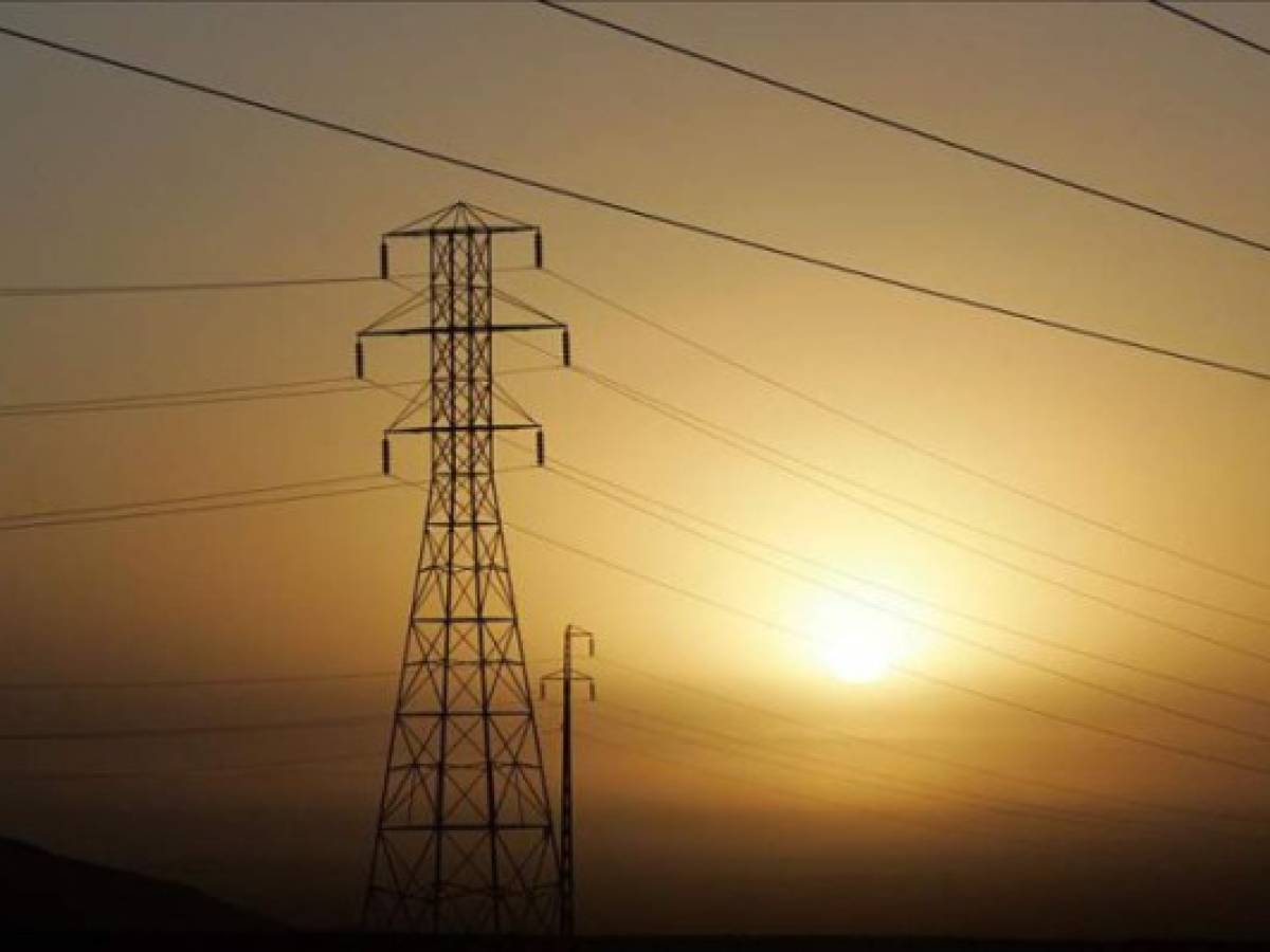 Retrasos en inversión comprometen conexión eléctrica en Centroamérica