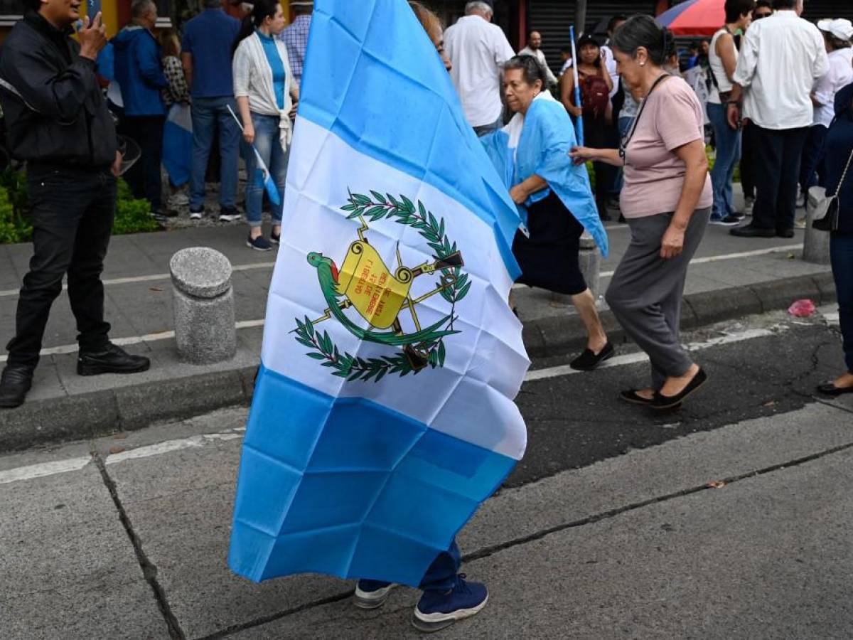 (Opinión) Elecciones Guatemala 2023: La fábula del tiburón y las sardinas