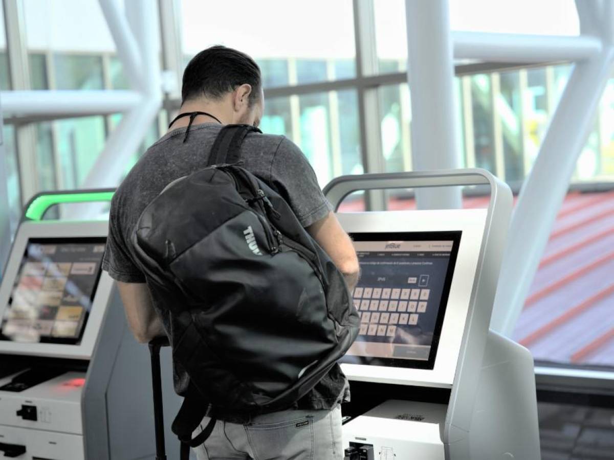 Viajeros aumentan preferencia por autocheck-in en el Aeropuerto Juan Santamaría