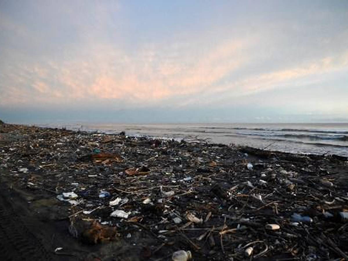 Diputados hondureños plantean demandar al Estado de Guatemala por contaminación de río Motagua