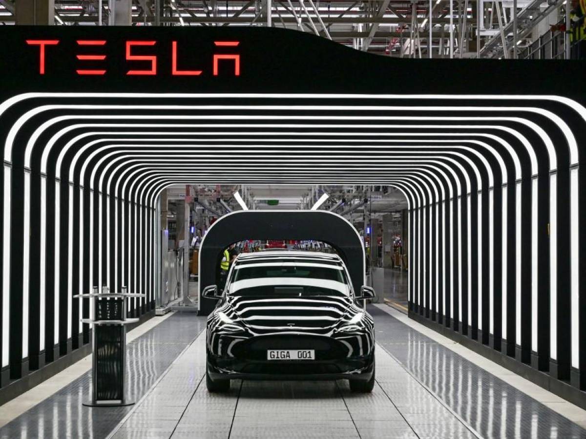 Tesla registra ganancias récord y confirma plan a largo plazo