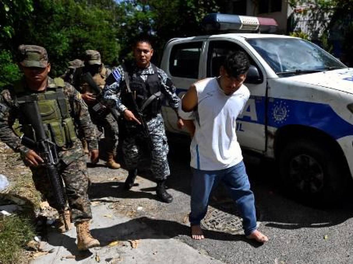 ¿Replicarán en Guatemala el modelo antipandillas de El Salvador?