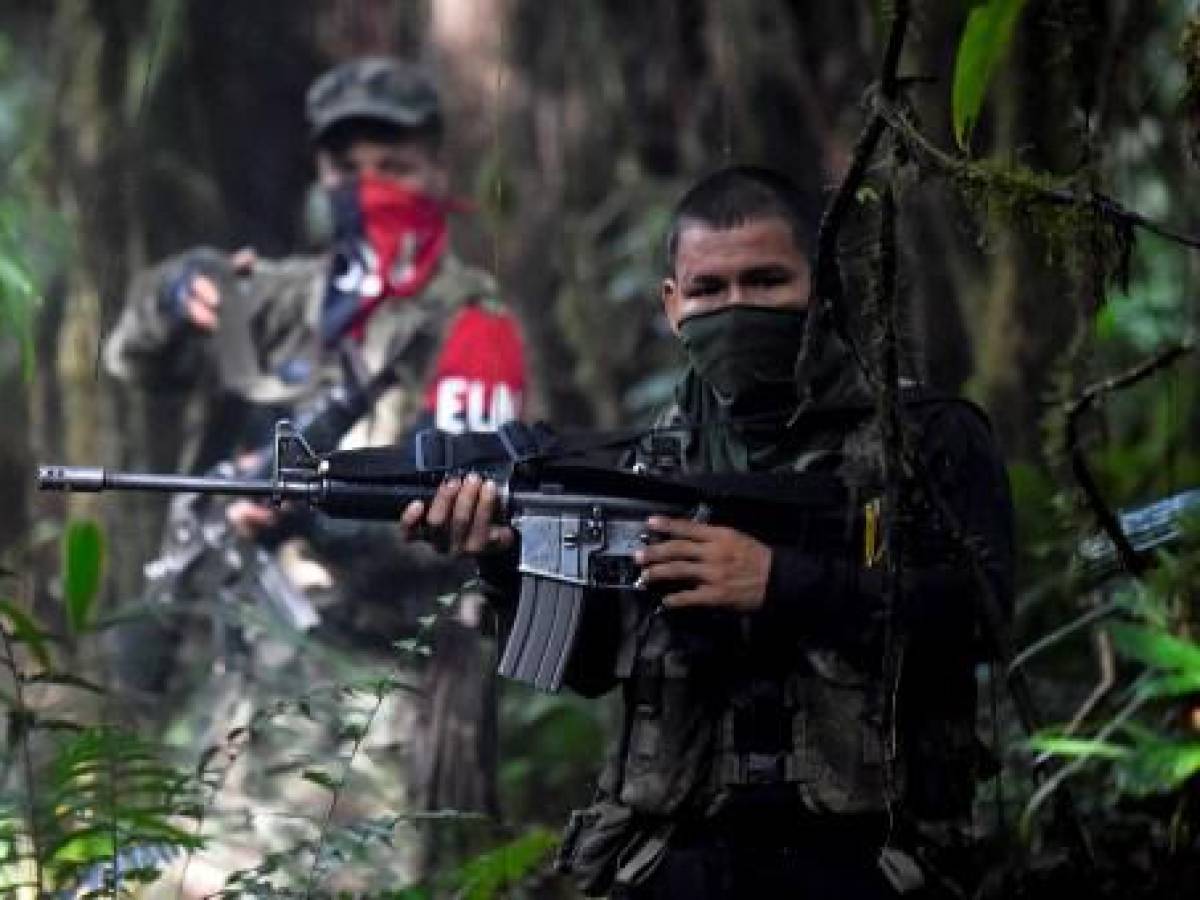 Petro pide al ELN seriedad para acordar cese al fuego regional en Colombia