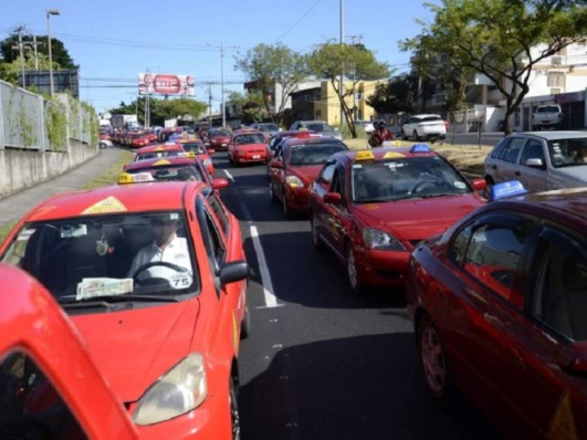 Empresarios ticos estiman US$2 millones en pérdidas por bloqueos