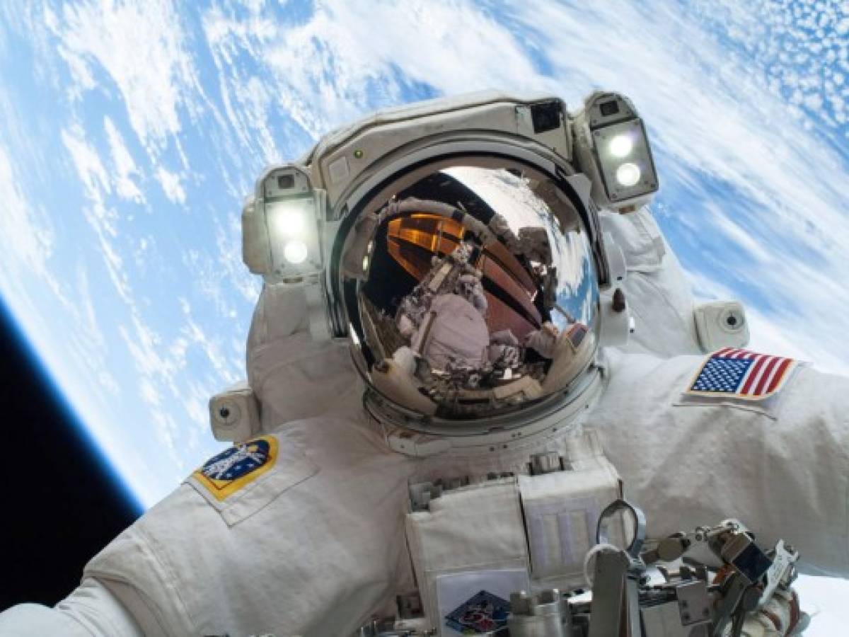 NASA recompensará a quien resuelva problema de ir al baño en el espacio