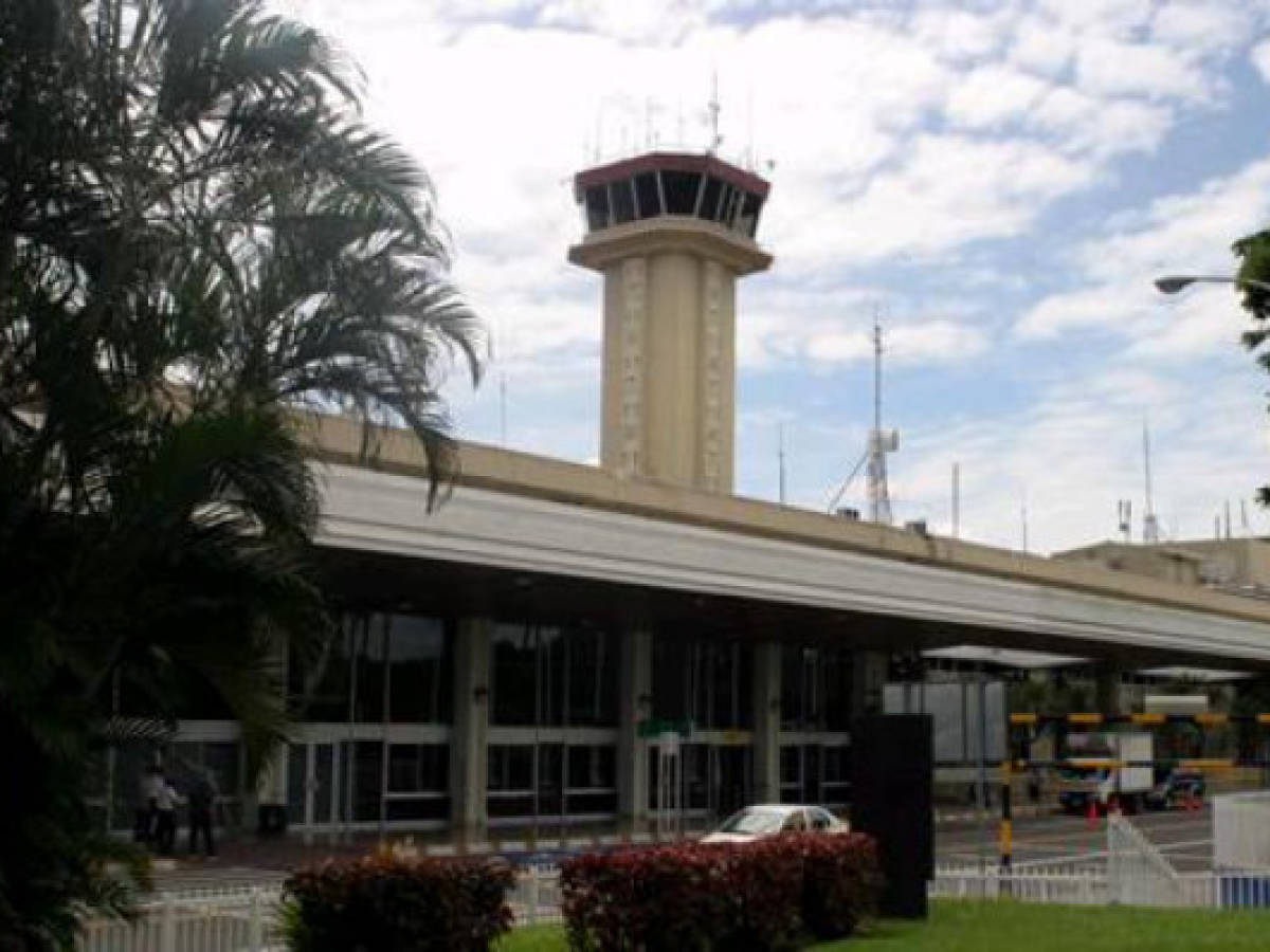 Millonaria inversión se necesita para modernizar aeropuerto en El Salvador