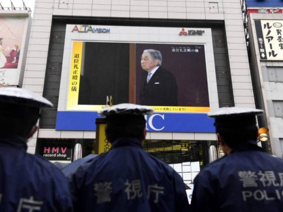 El emperador de Akihito de Japón abdica oficialmente