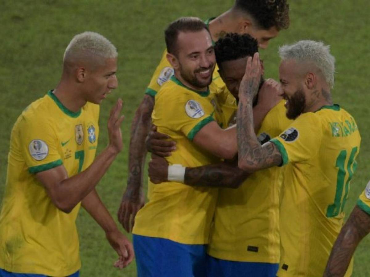 Brasil clasifica a cuartos de Copa América-2021