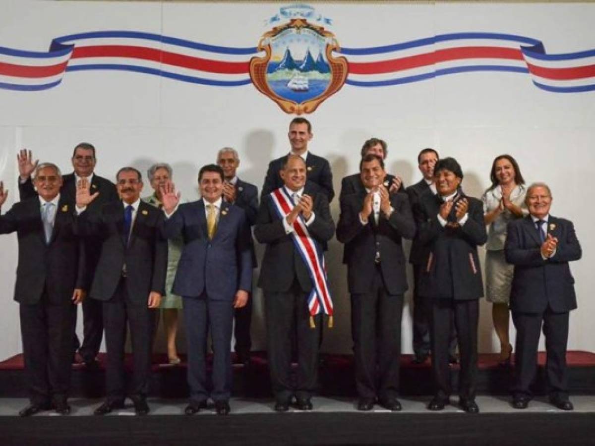 Costa Rica: Solís deberá combatir corrupción y desigualdad