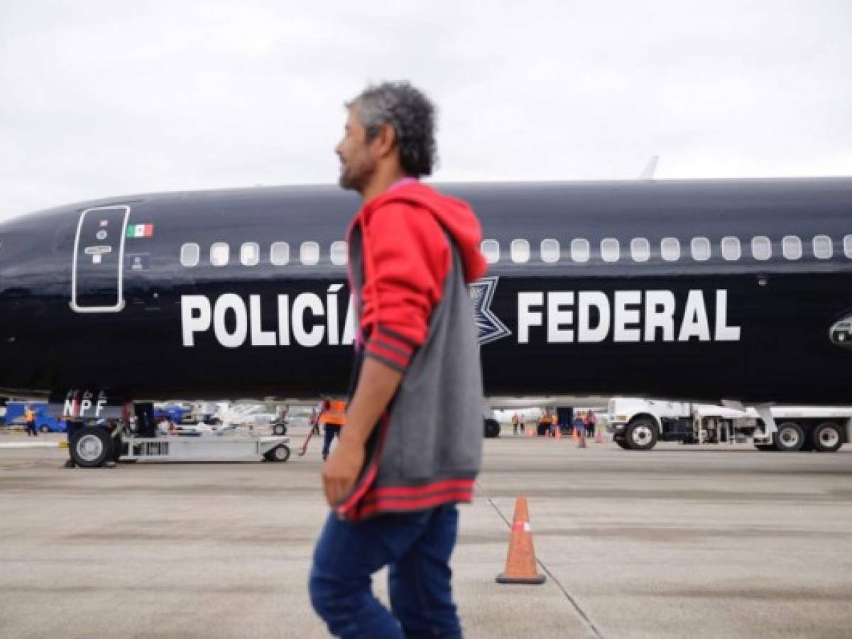 Llegan a Honduras primeros deportados de México por caravana migratoria