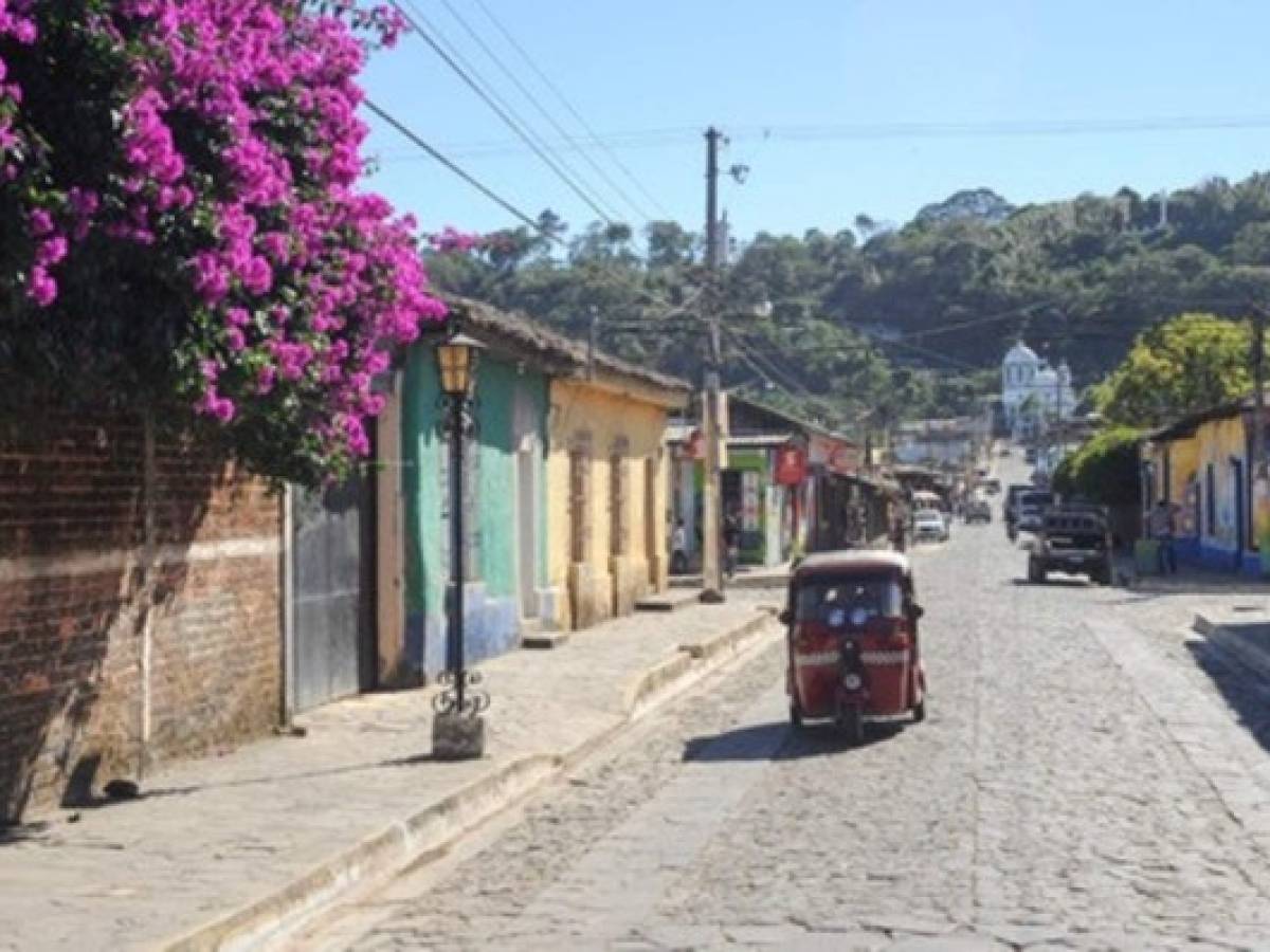 Turismo en El Salvador se incrementó un 6,5%