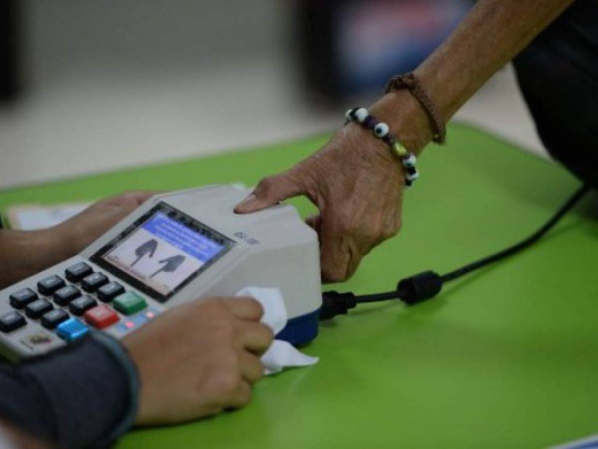 Venezuela: Maduro y opositores se midieron en las urnas tras meses de violencia