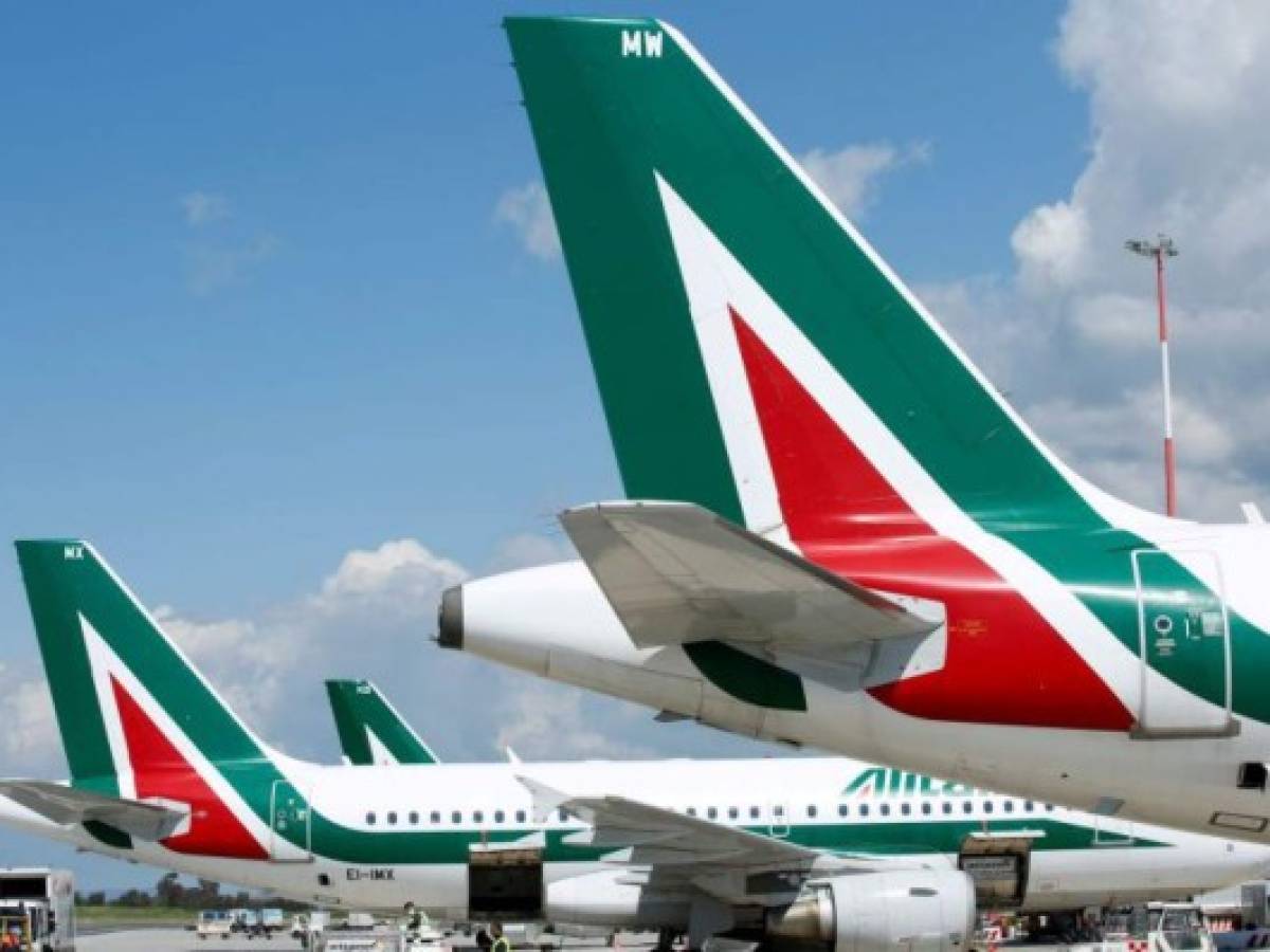 Adiós Alitalia, apaga sus motores tras 74 años de vuelo