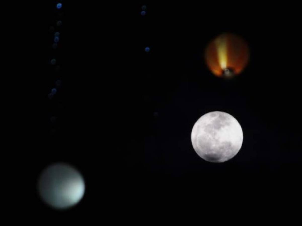 Es difícil para nuestros ojos distinguir estos pequeños cambios de tamaño cuando la Luna está alta en medio de la inmensidad del cielo nocturno. Foto tomada en Antiguo Cuscatlán, El Salvador.