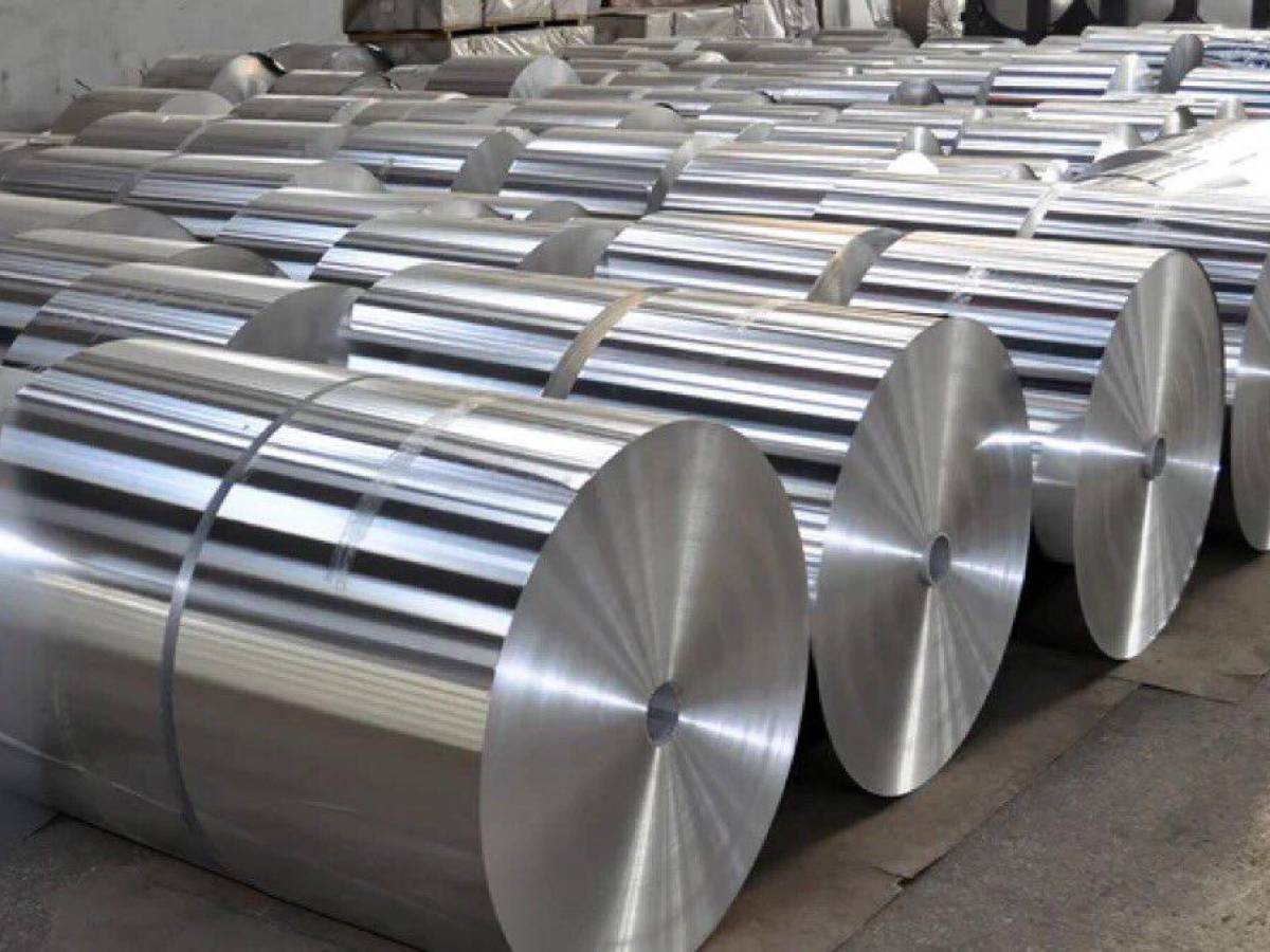 Trump amplía el alcance de los aranceles sobre el acero y el aluminio