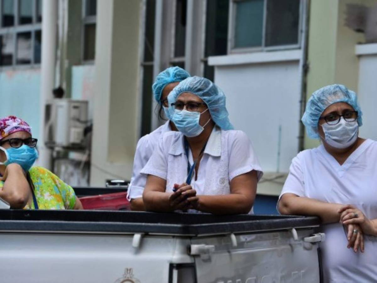 Médicos hondureños denuncian contagios de covid-19 por falta de equipo