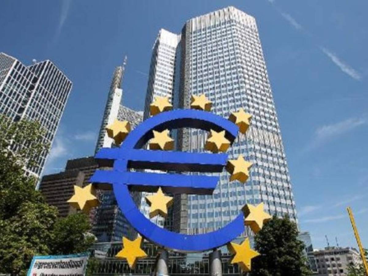 BCE podría comprar deuda de empresas en Eurozona