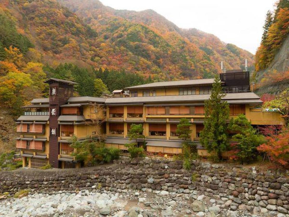 ¿Cómo es hospedarse en Nishiyama Onsen Keiunkan, el hotel más antiguo del mundo?