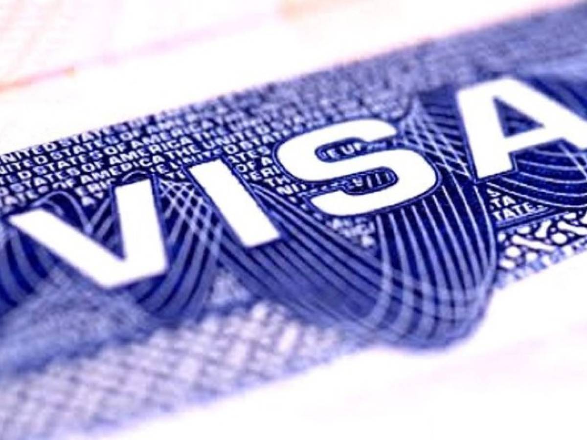 Trump endurece los requisitos para visas para profesionales