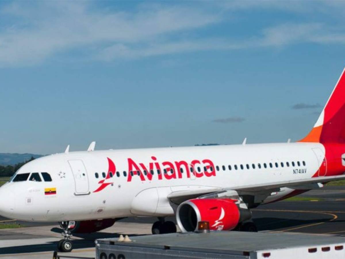 Colombia: Más de 9.000 accionistas se quedaron con títulos de Avianca guardados