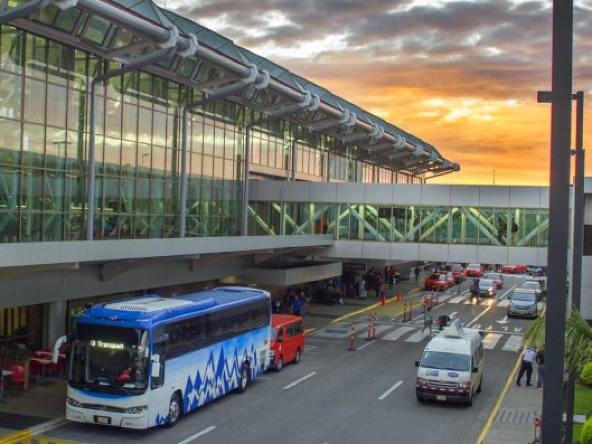 Costa Rica debe definir si construye o no un nuevo aeropuerto internacional
