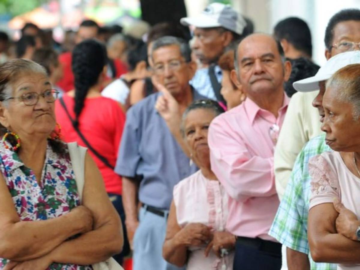 CEPAL: En 2060 habrá más adultos mayores que menores de 20 años