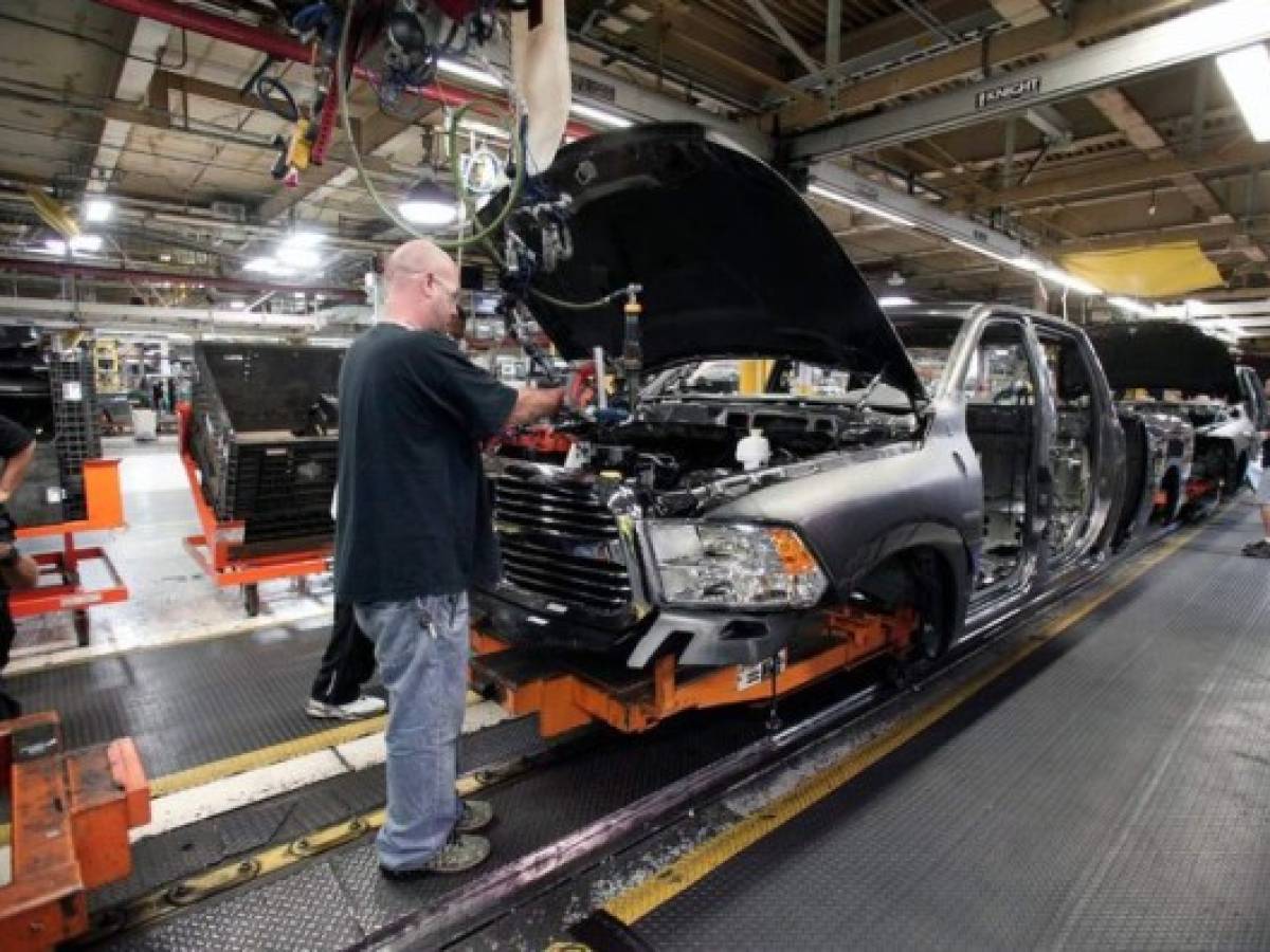 EEUU: Fiat Chrysler llama a revisión 863.000 autos