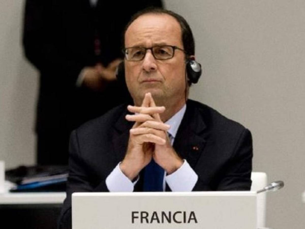 Obama y Hollande piden más conciencia contra ébola