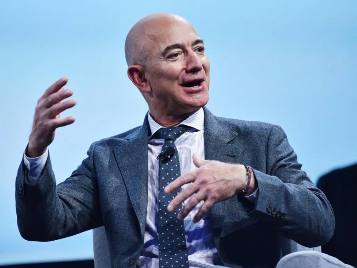 Un acertijo y una pregunta aspiracional, así contrata Jeff Bezos
