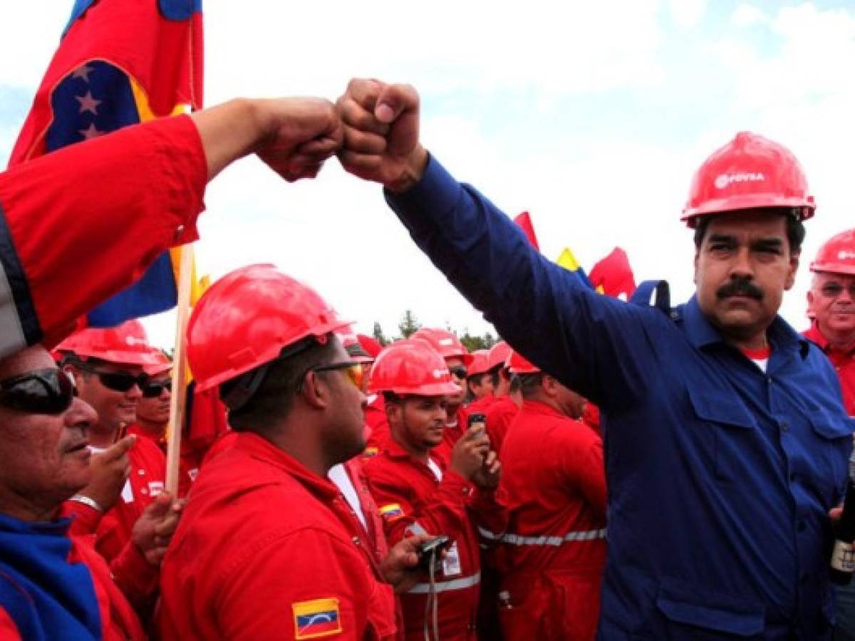 Los ingresos petroleros venezolanos cayeron 40.7% en 2015