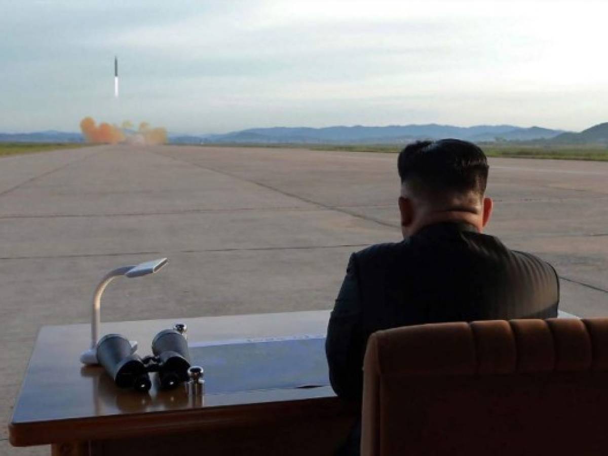 Corea del Norte vuelve a amenazar: lanza un nuevo misil balístico