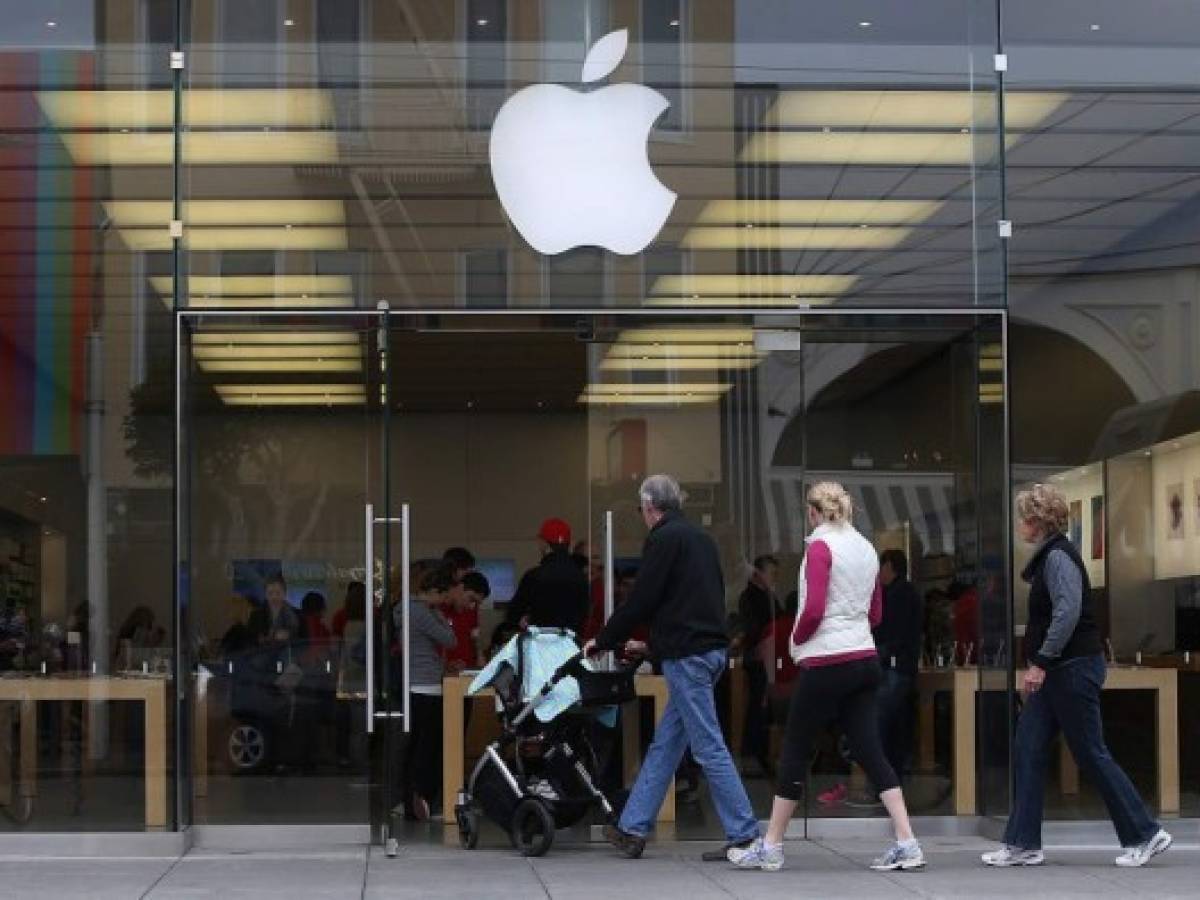 Apple, preocupada porque gana demasiado dinero