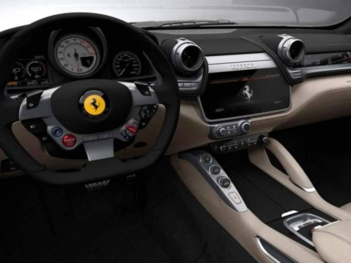 Ferrari se reorganiza para concentrarse en la conversión hacia el eléctrico
