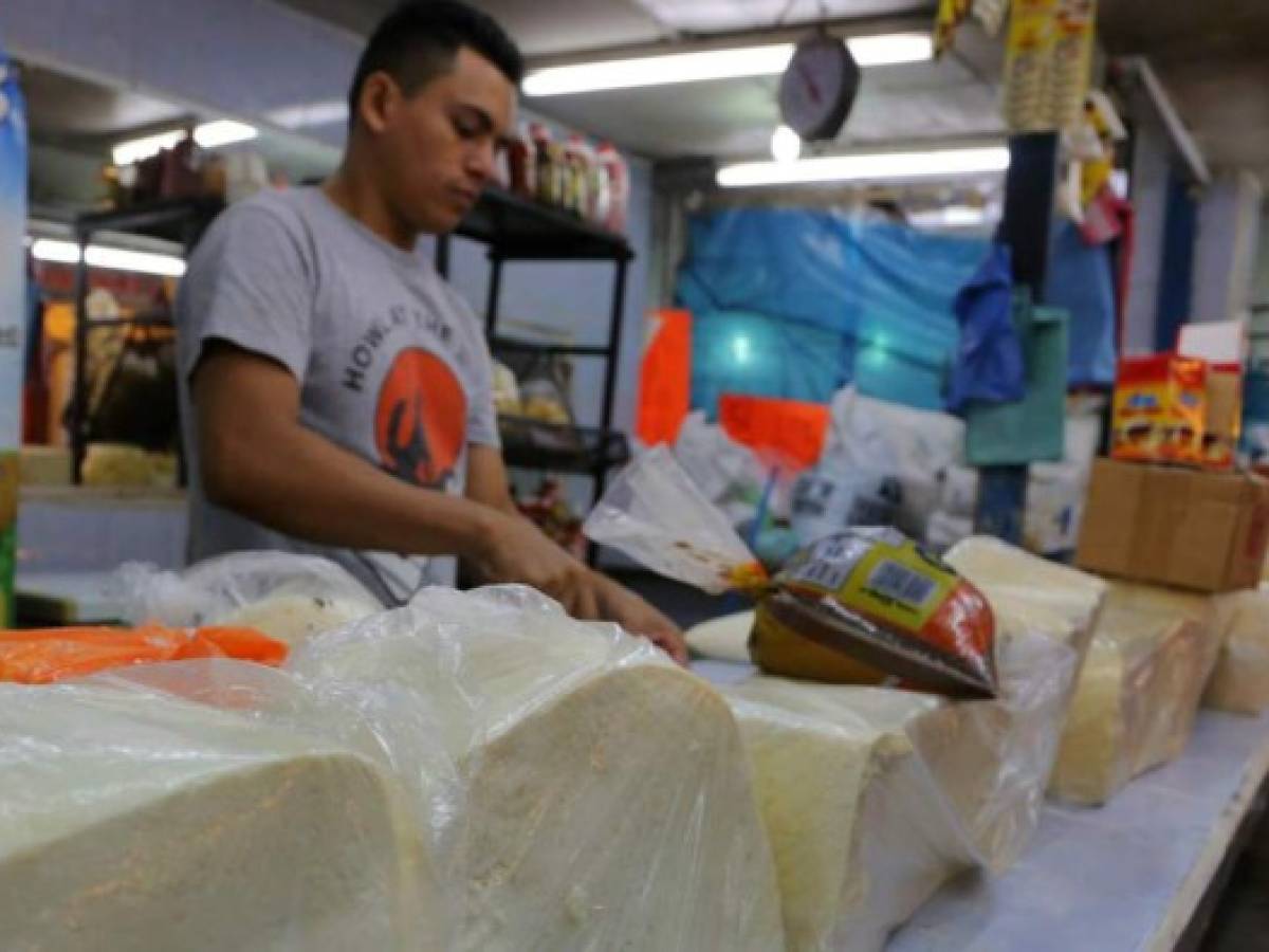 Honduras asegura no haber impuesto aranceles a lácteos