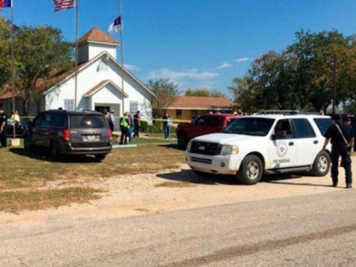 Atentado en EEUU: 27 muertos ataque a en iglesia en Texas