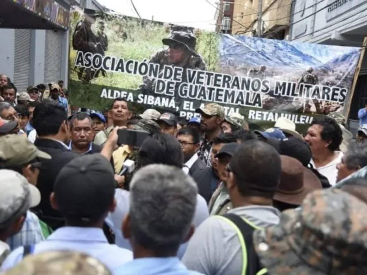 Guatemala: Veteranos militares confirman bloqueos durante tres días