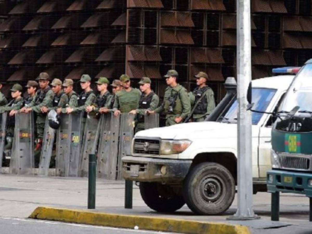 Fiscal de Venezuela denuncia asedio de militares en Ministerio Público